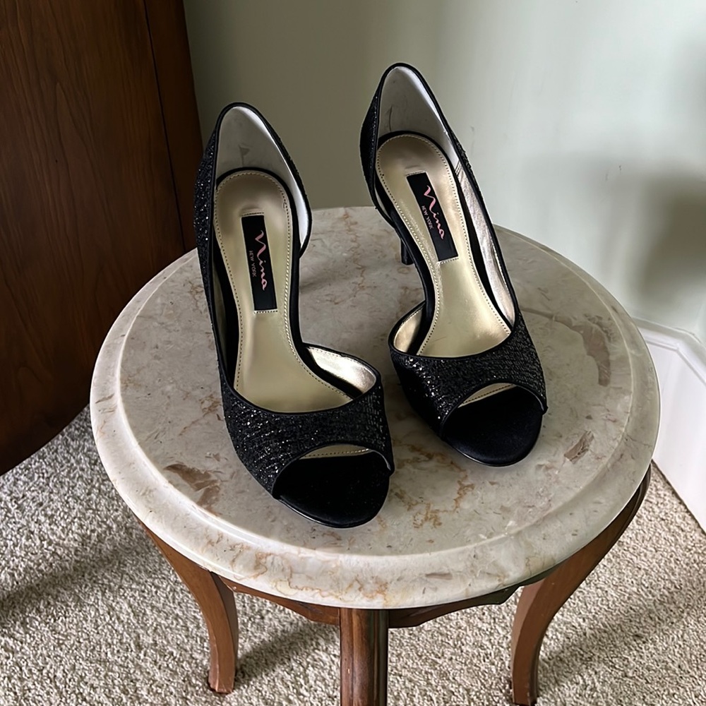Black glitter satin “Fern” by Nina New York 7.5